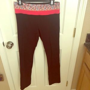 Lululemon groove pants size 8
